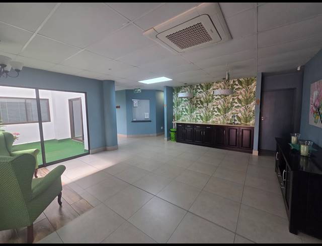 1,600M² BUILDING FOR SALE IN GILLITTS